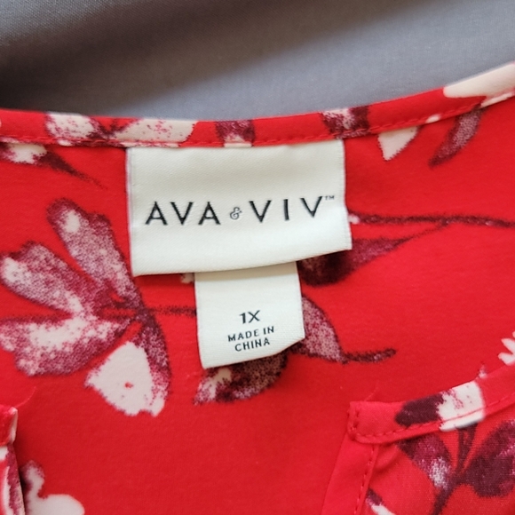 Ava & Viv 1x red Floral Blouse - Picture 2 of 5